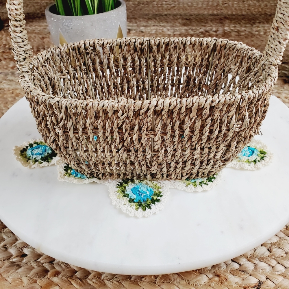 Vintage vtg Handmade white blue green doily - Picture 9 of 11